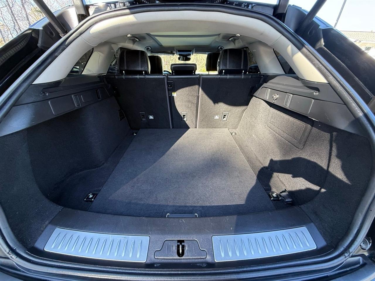 Land Rover Range Rover Velar  2020