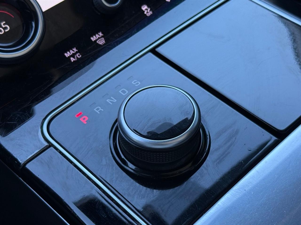 Land Rover Range Rover Velar  2020