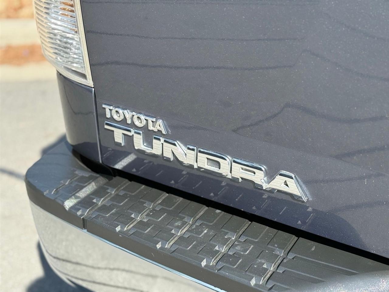 Toyota Tundra  2010