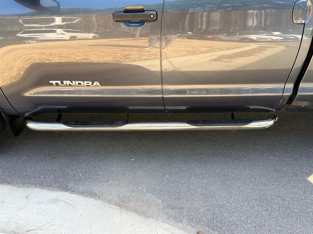 Toyota Tundra  2010