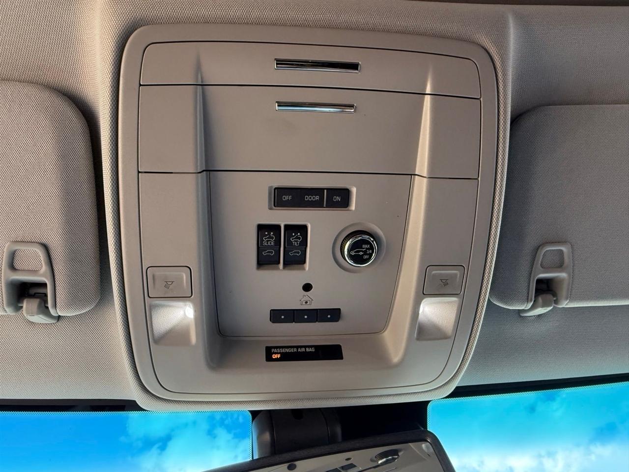 Chevrolet Tahoe  2018