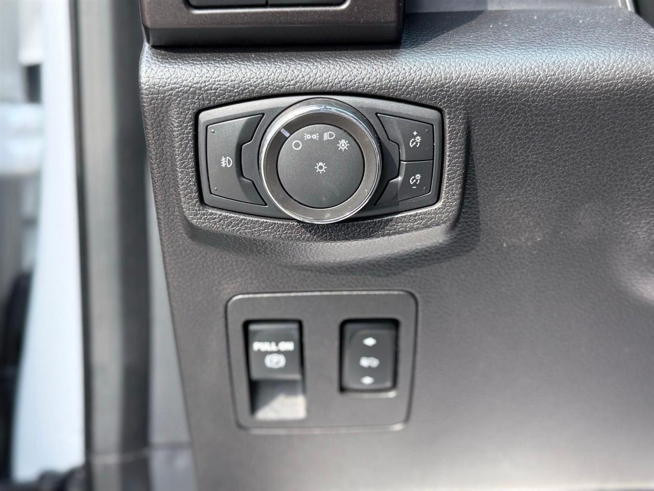 Ford Expedition  2021