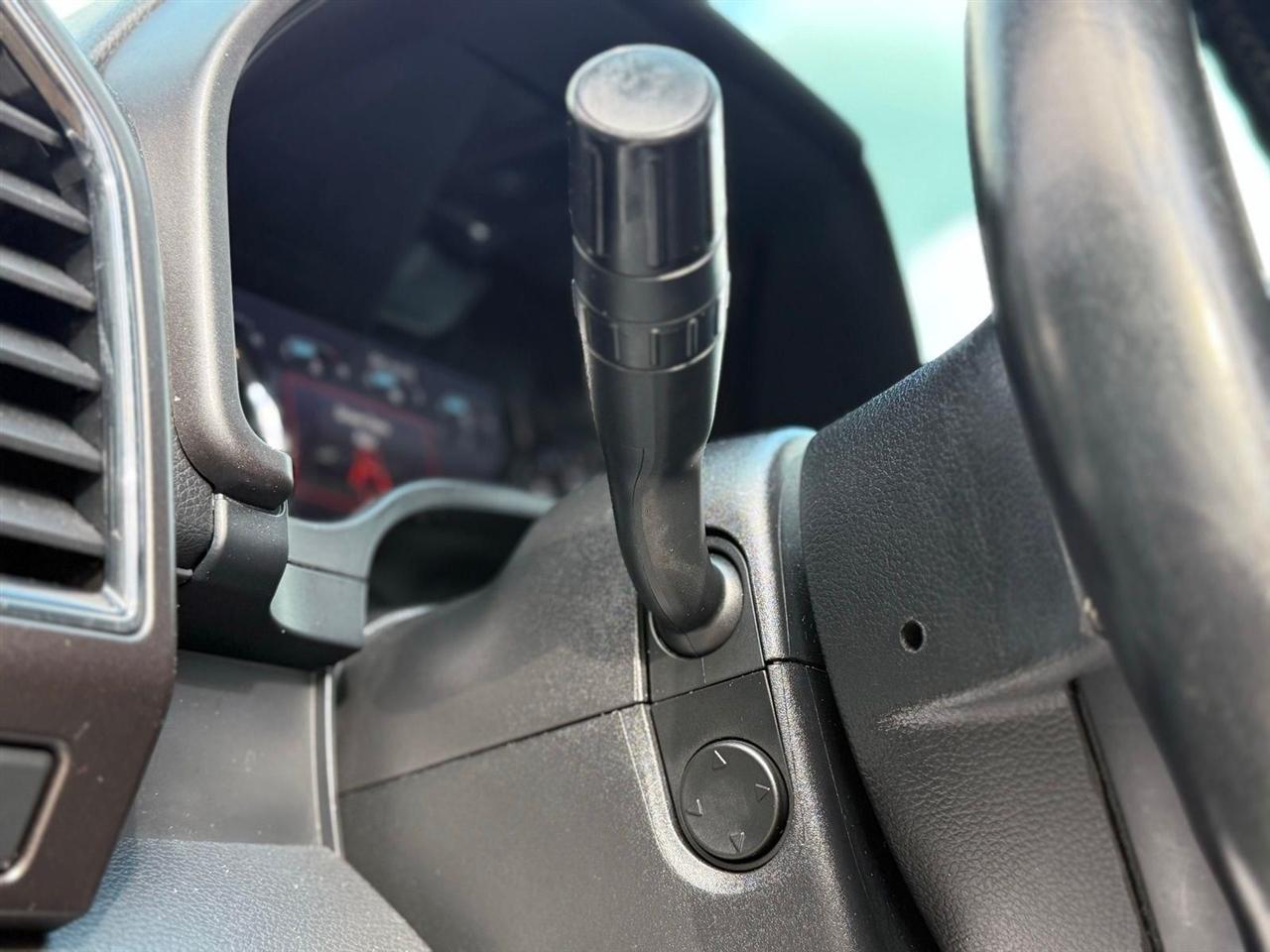 Ford Expedition  2021