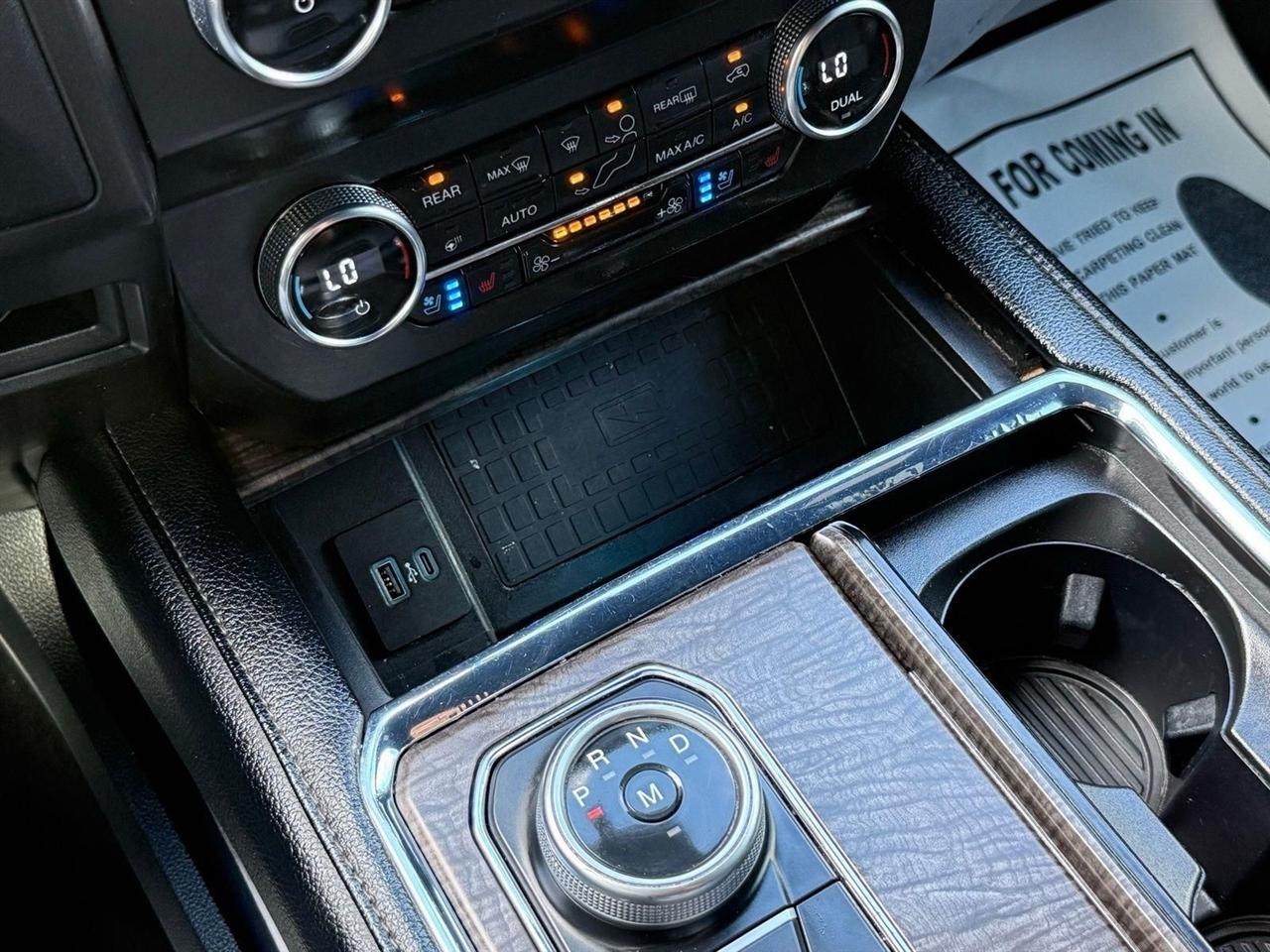 Ford Expedition  2021