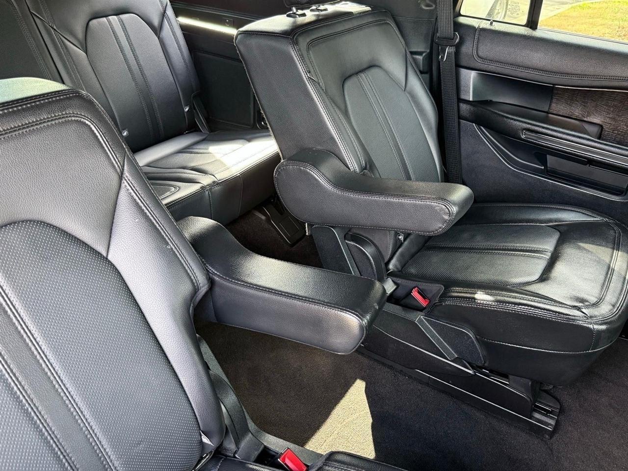 Ford Expedition  2021