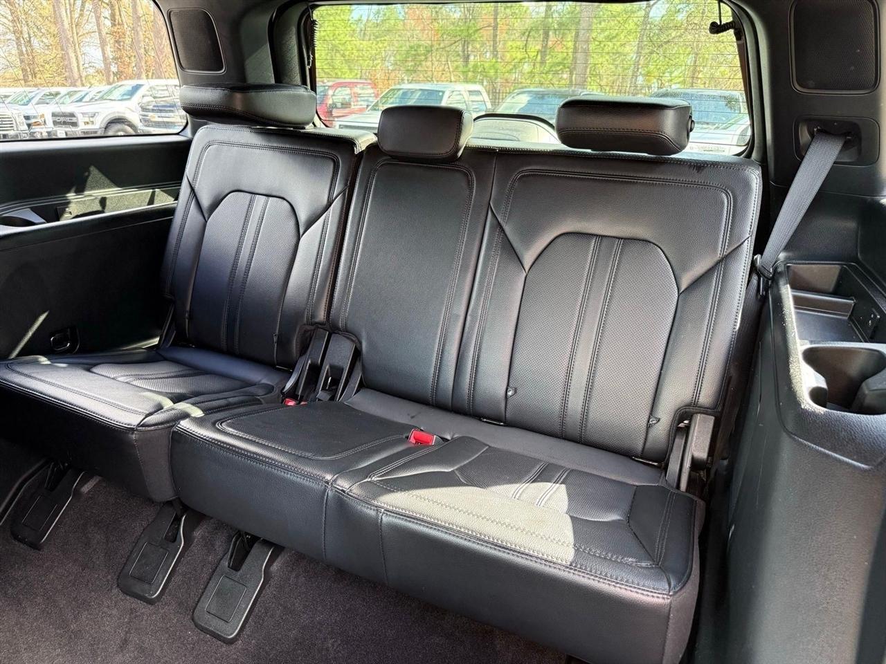 Ford Expedition  2021