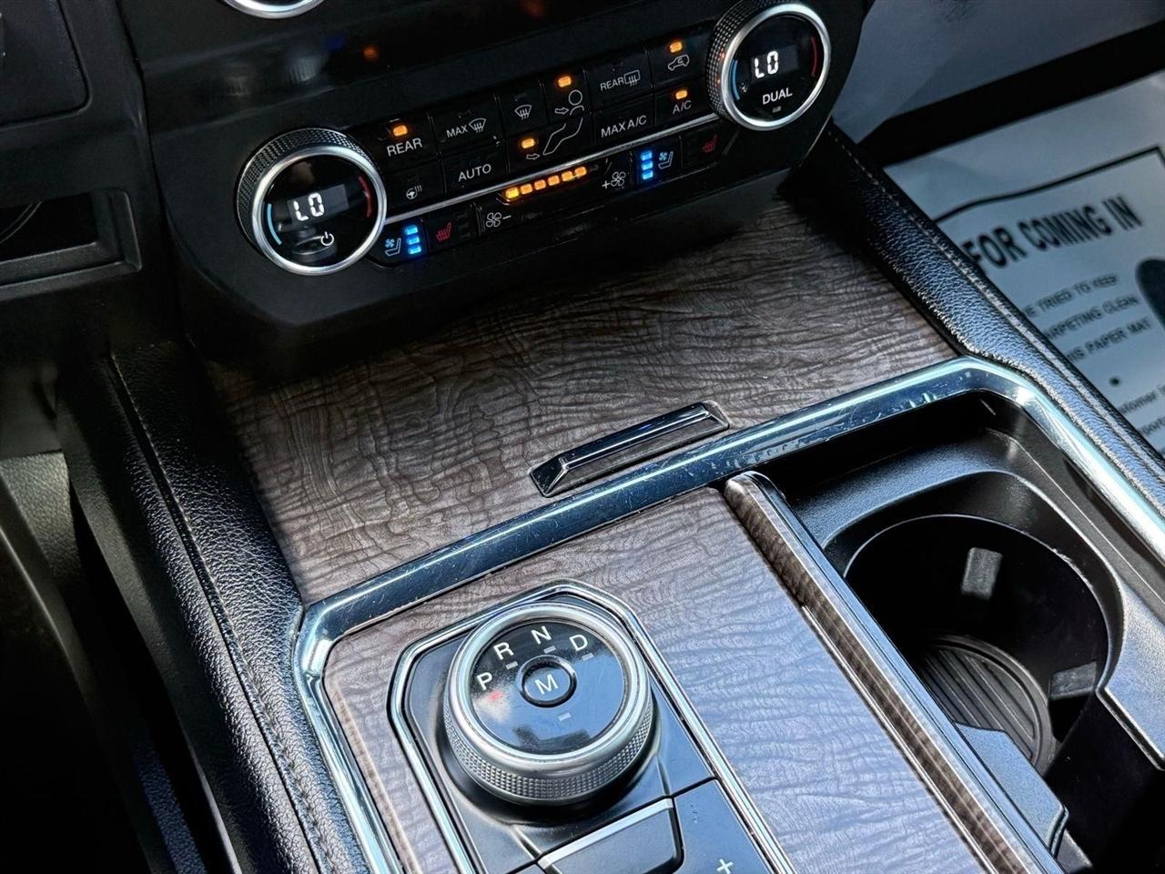 Ford Expedition  2021