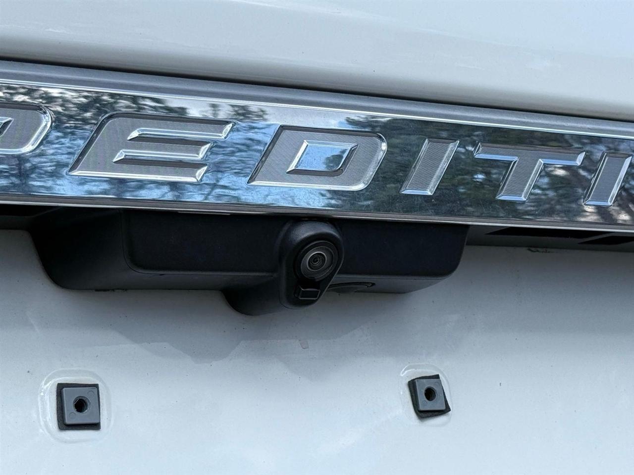 Ford Expedition  2021