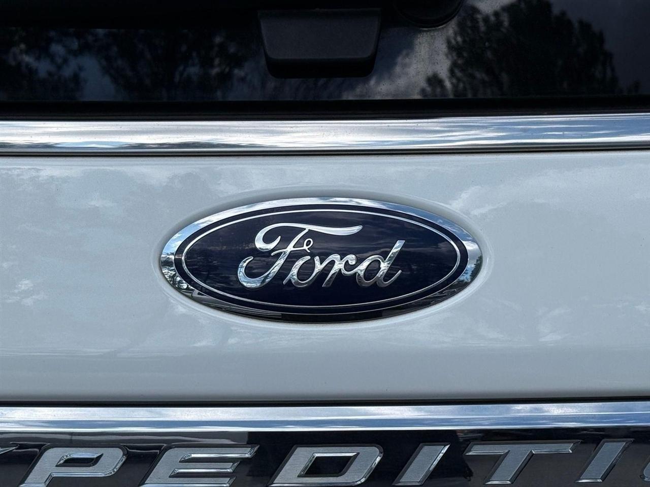 Ford Expedition  2021