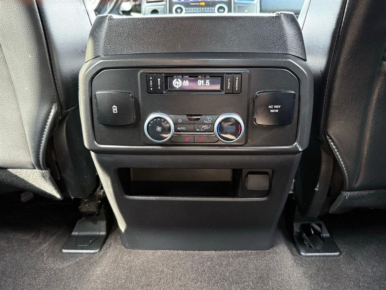 Ford Expedition  2021