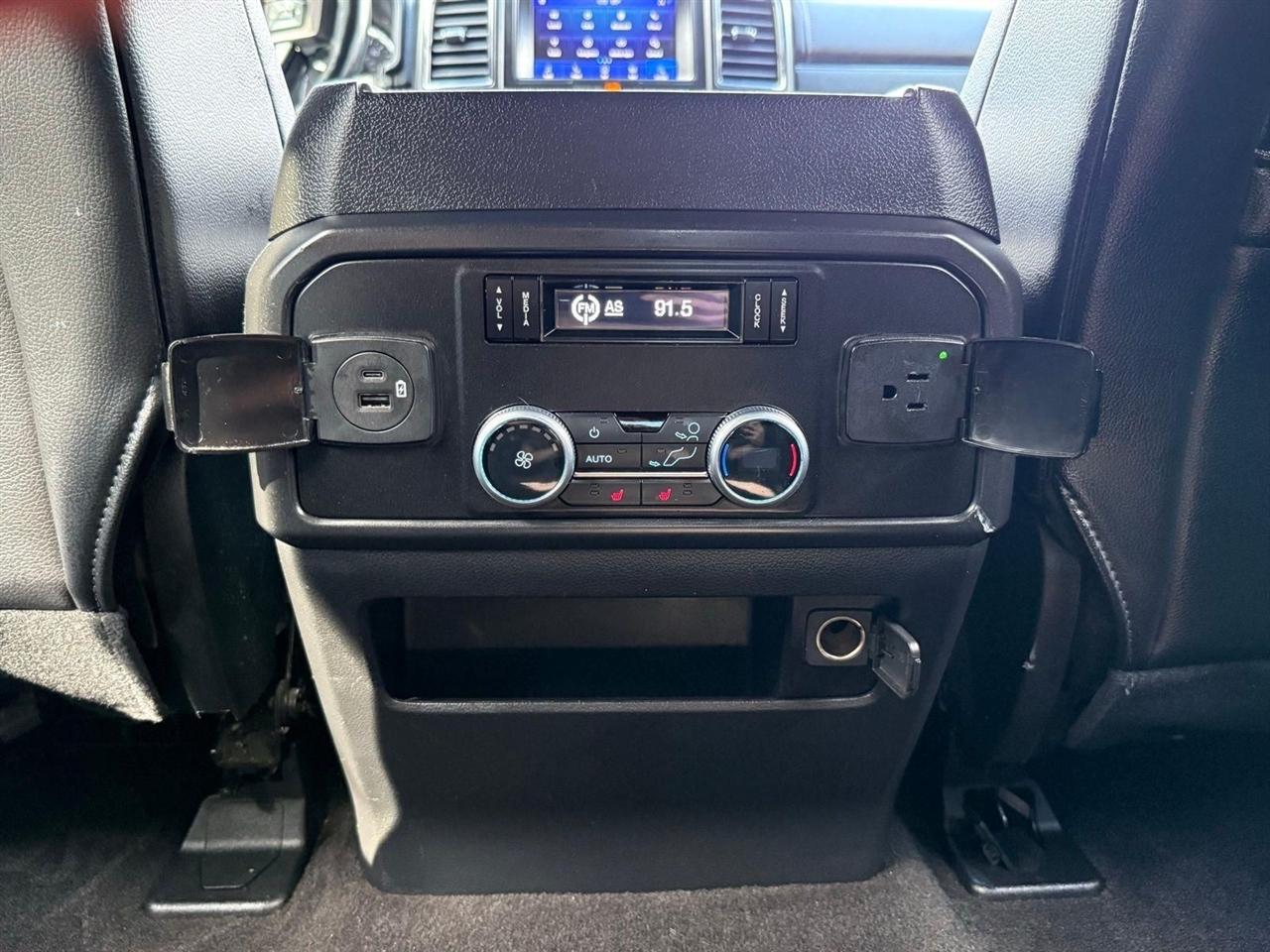 Ford Expedition  2021