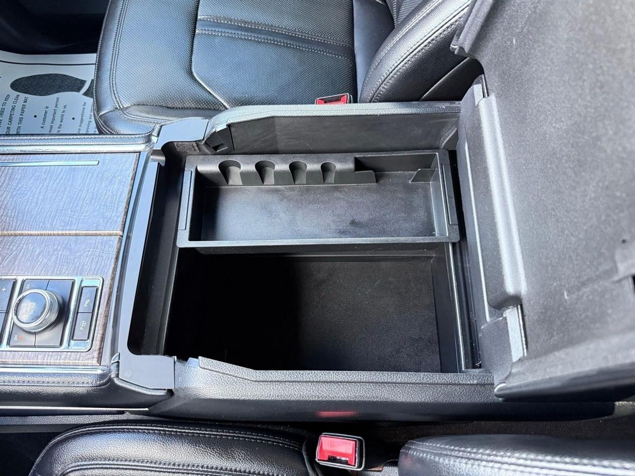 Ford Expedition  2021