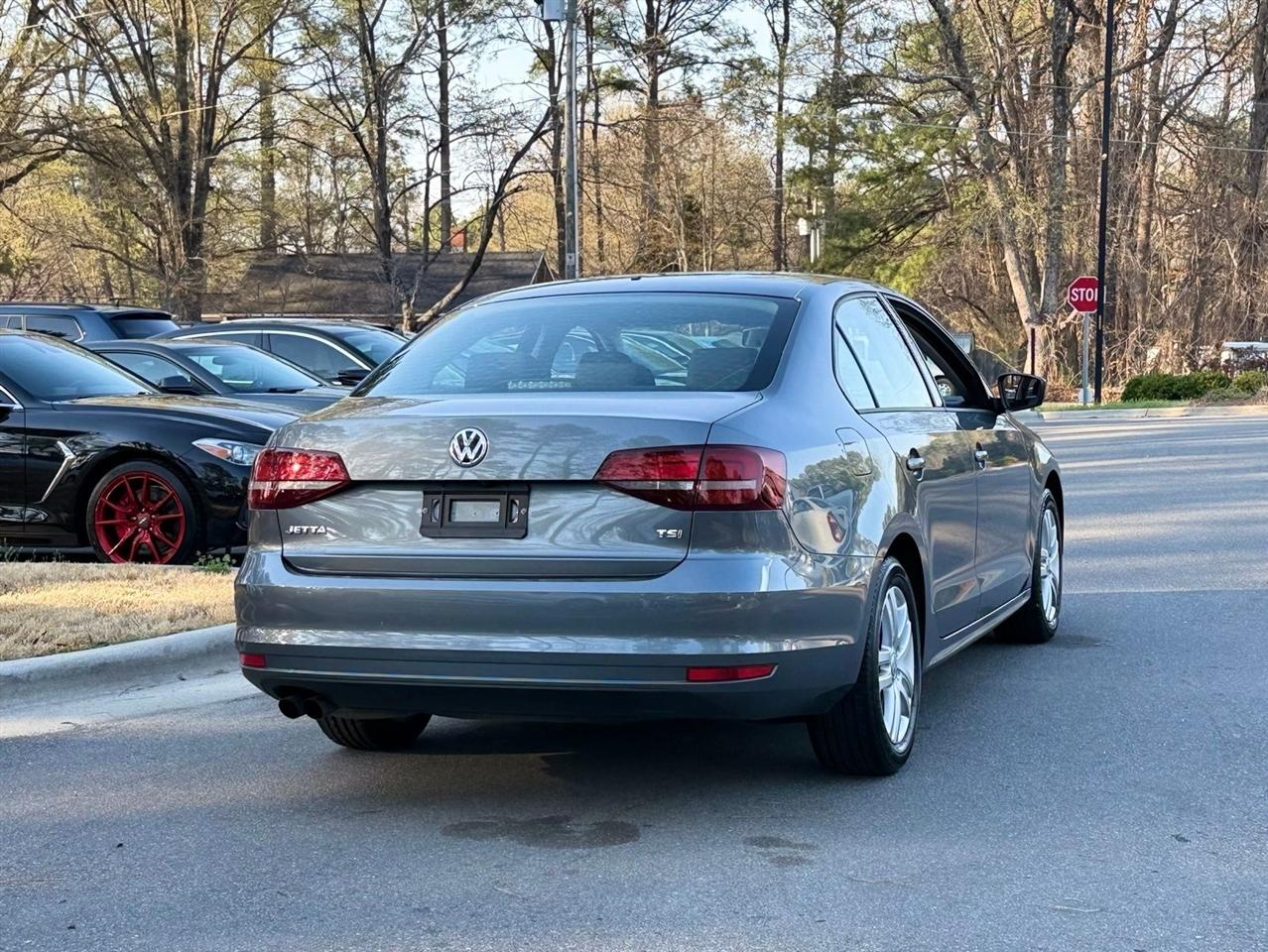 Volkswagen Jetta  2018