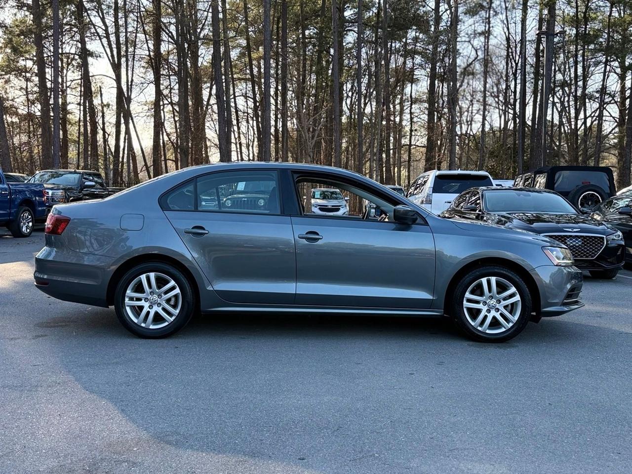 Volkswagen Jetta  2018