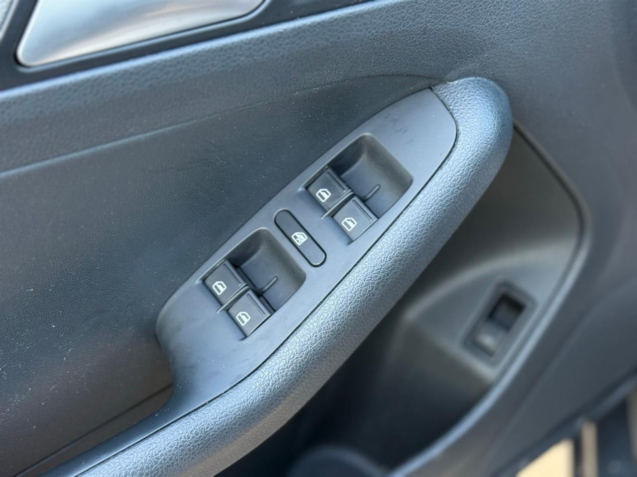 Volkswagen Jetta  2018