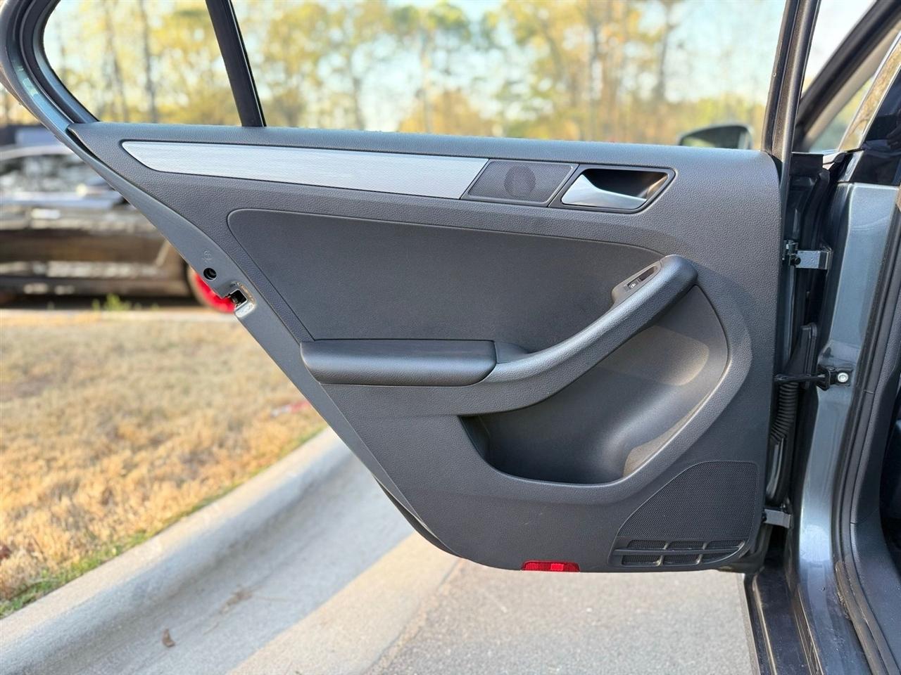 Volkswagen Jetta  2018