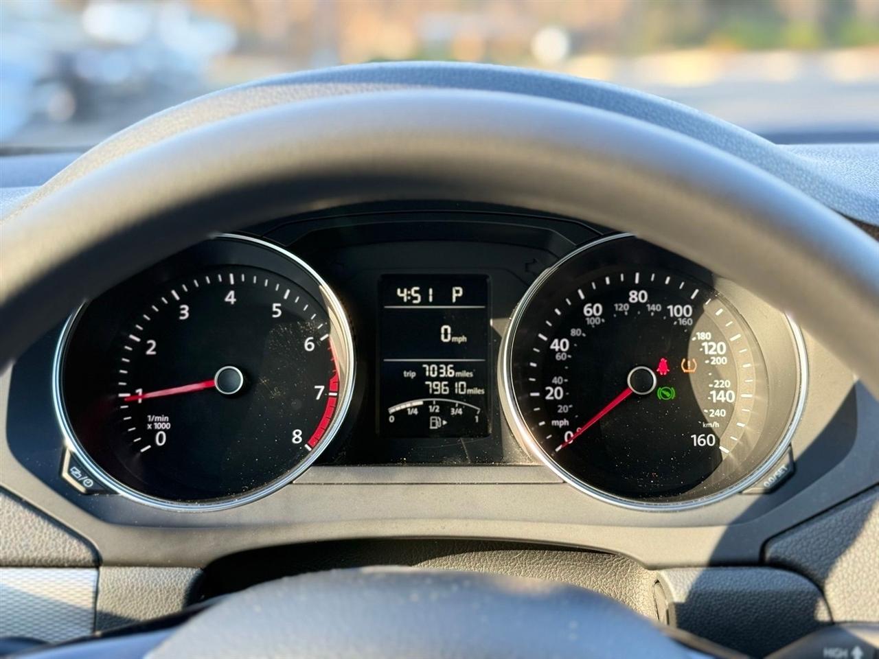 Volkswagen Jetta  2018