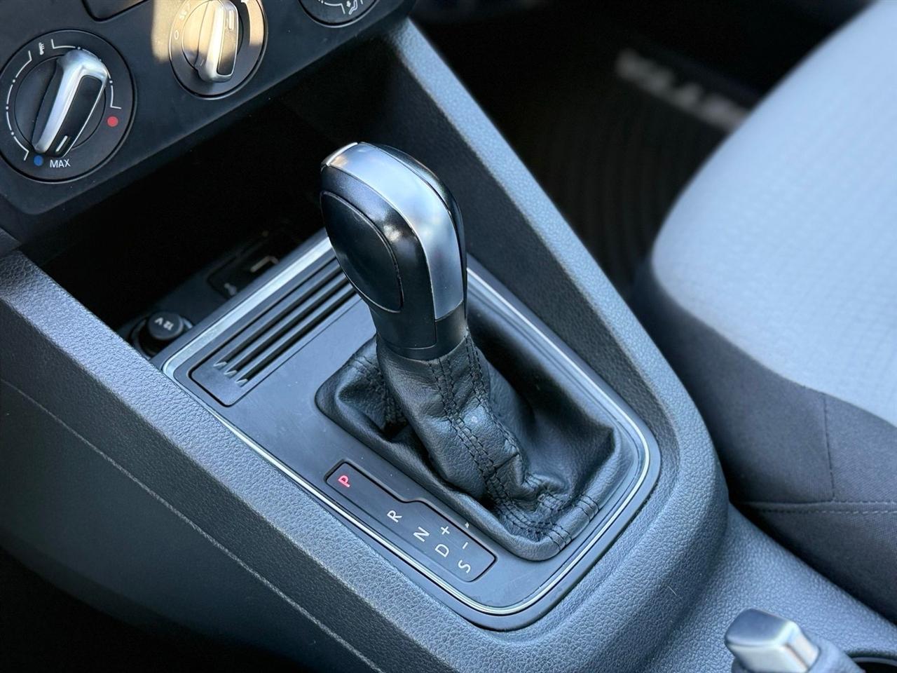 Volkswagen Jetta  2018