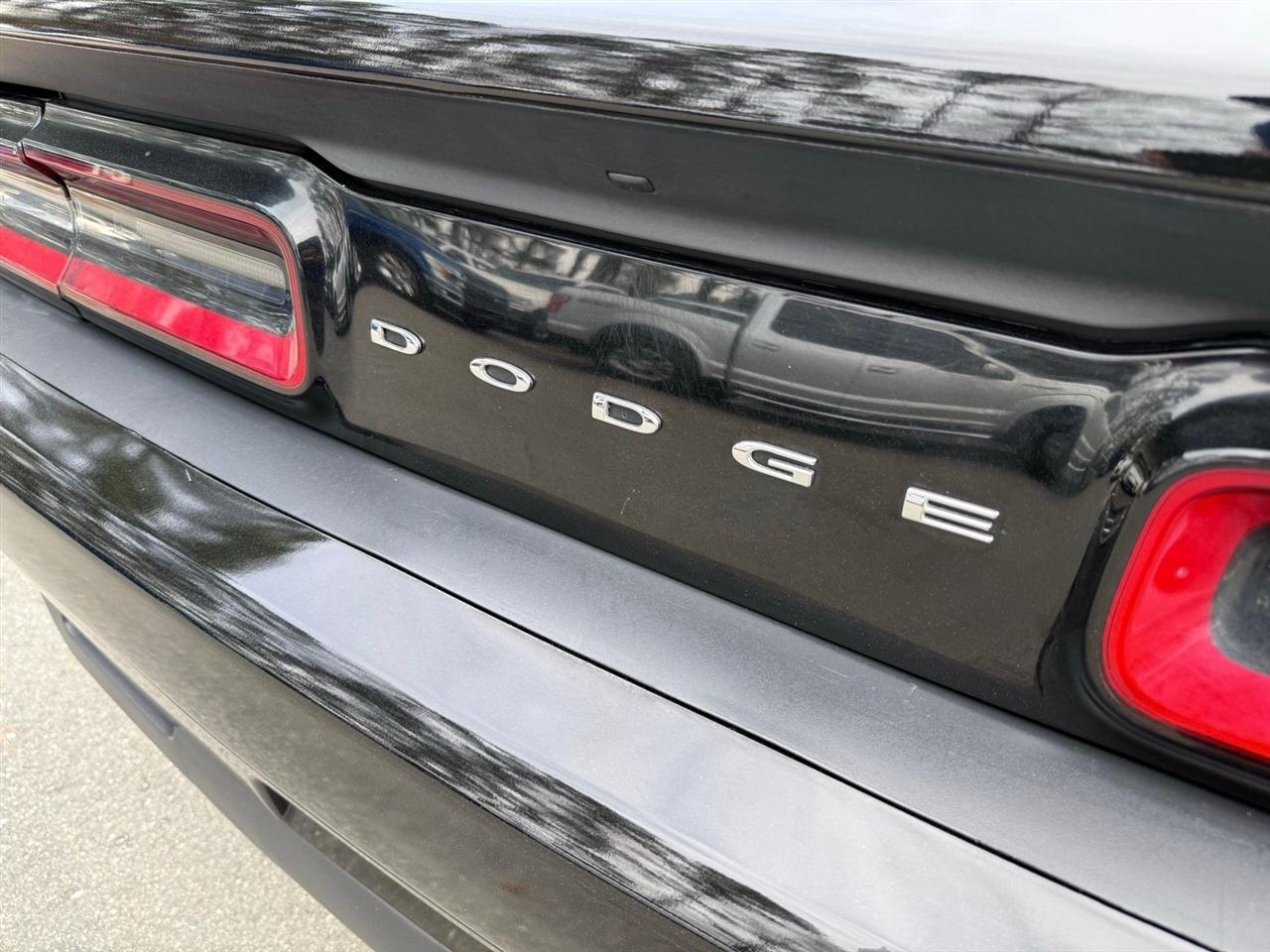 Dodge Challenger  2017