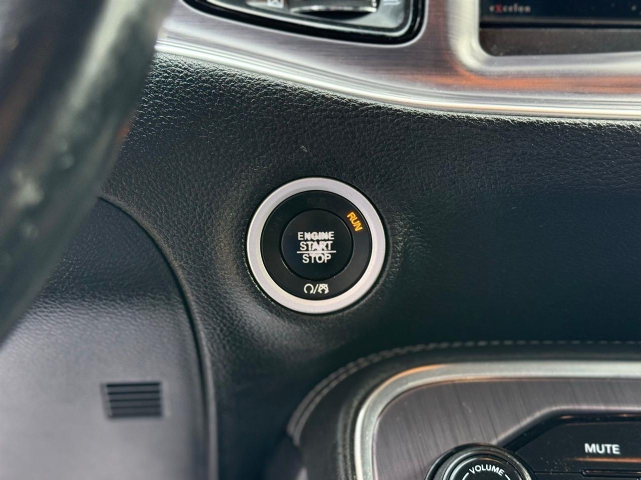 Dodge Challenger  2017