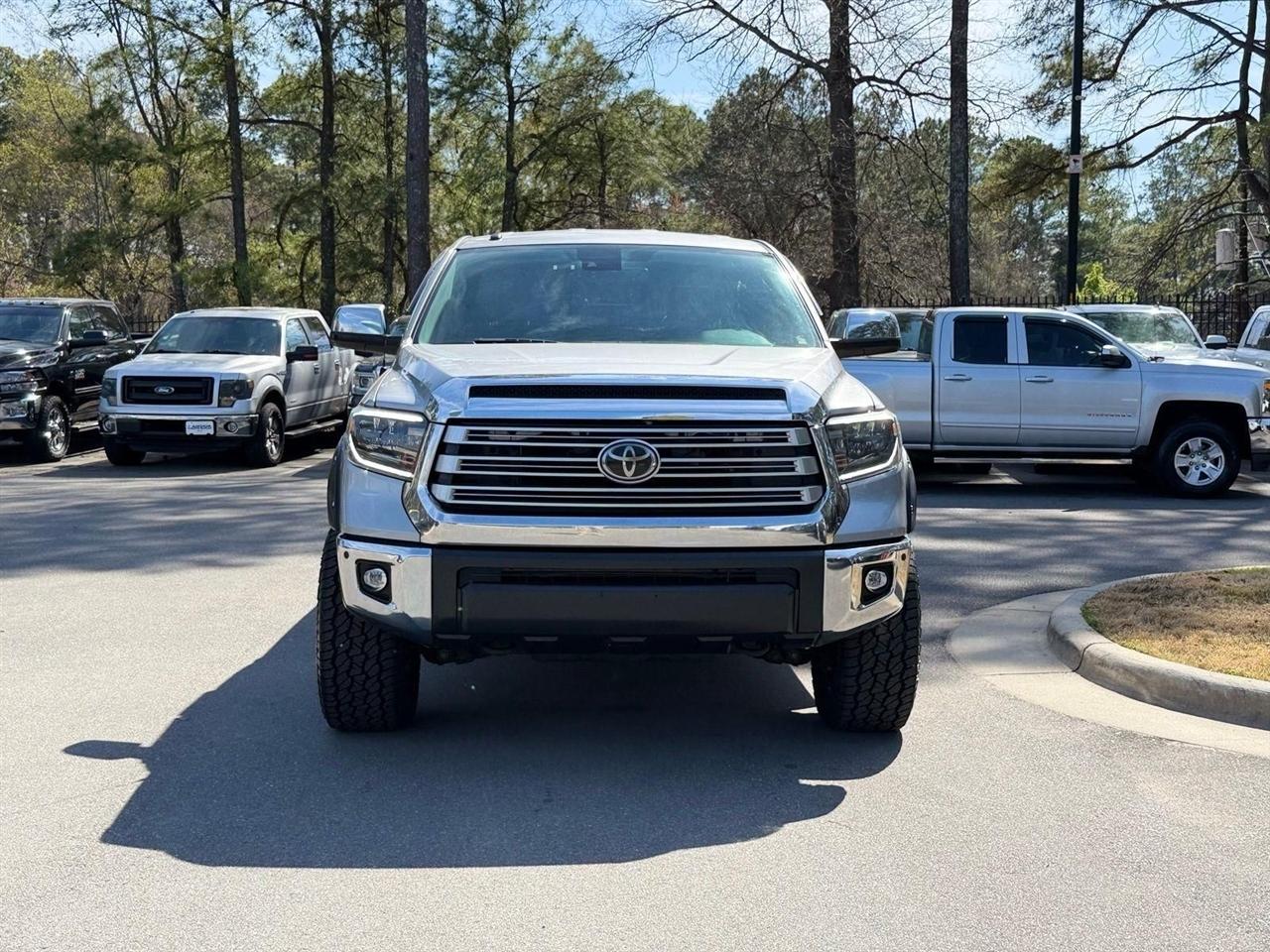 Toyota Tundra  2019