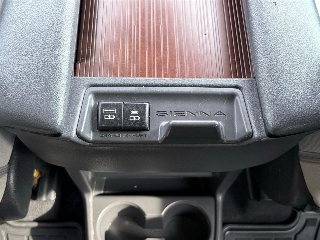 Toyota Sienna  2022