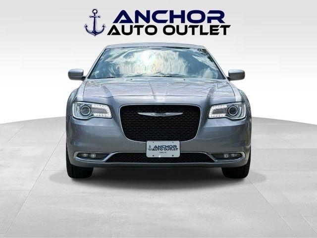 Chrysler 300  2015