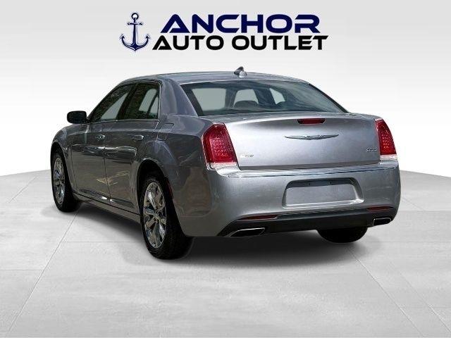 Chrysler 300  2015
