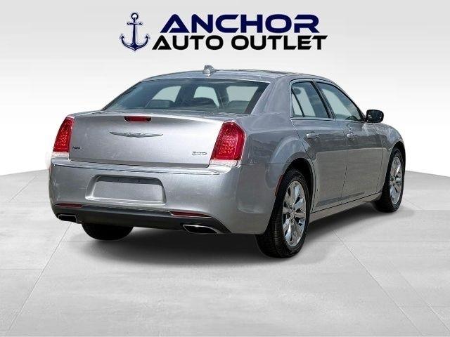 Chrysler 300  2015