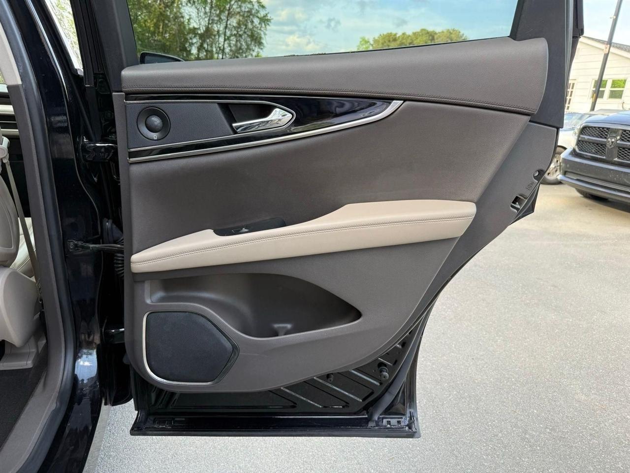 Lincoln Nautilus  2021