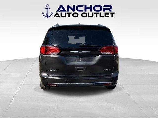 Chrysler Pacifica  2017