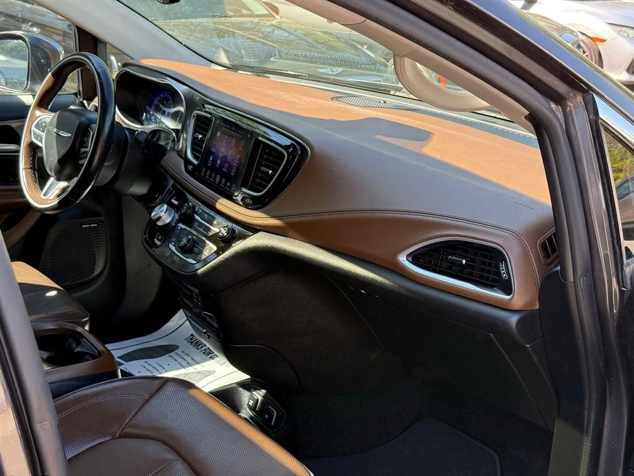 Chrysler Pacifica  2017