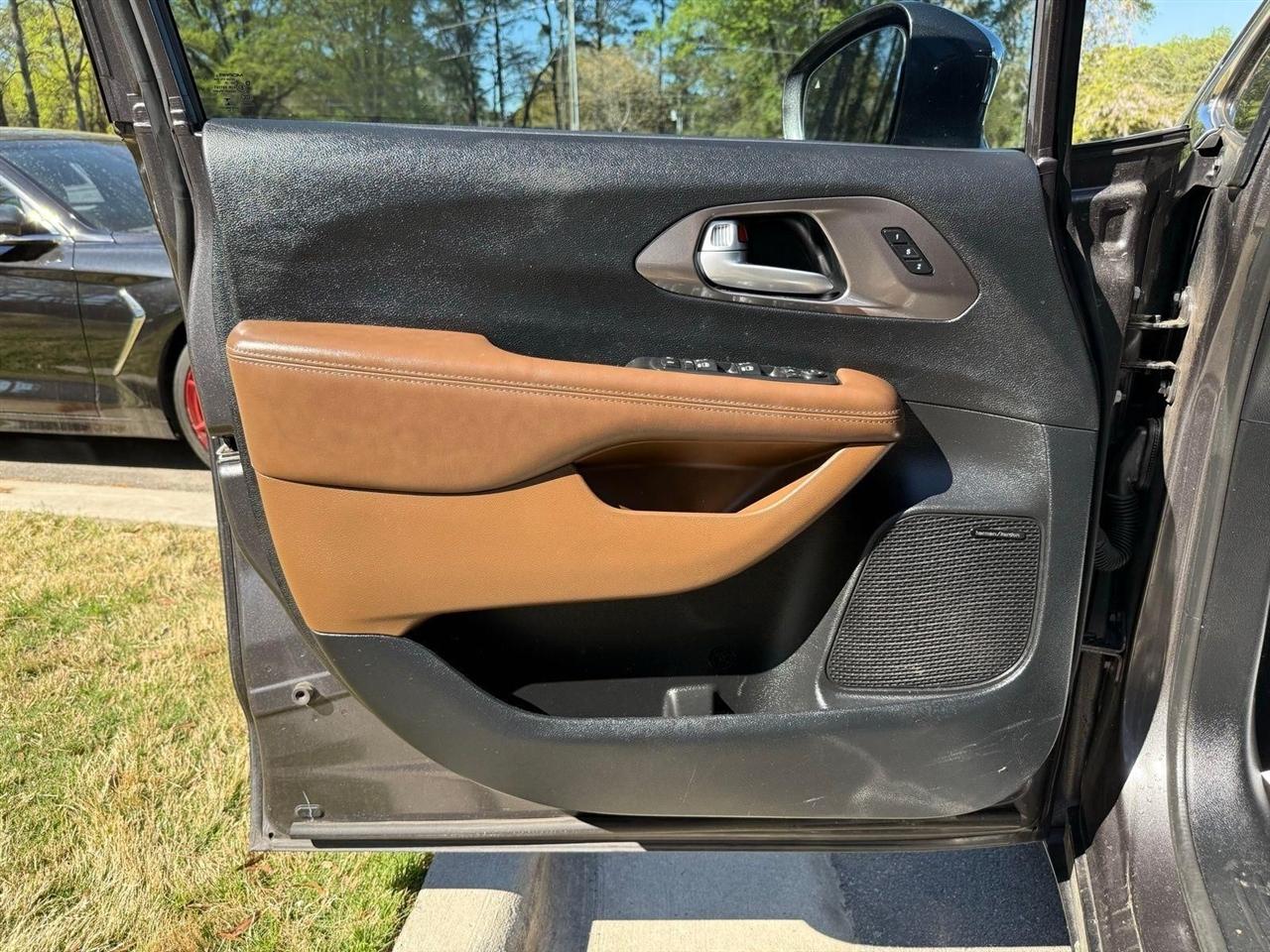 Chrysler Pacifica  2017