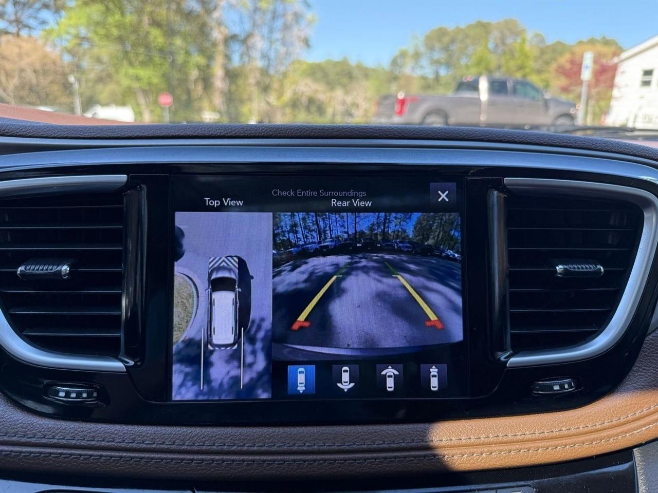 Chrysler Pacifica  2017