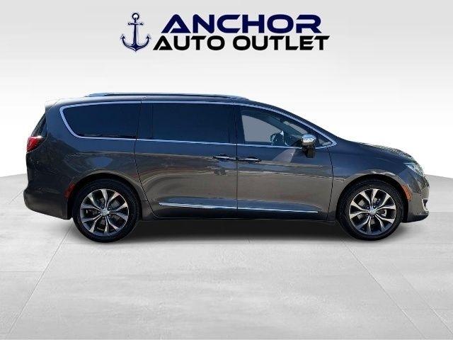Chrysler Pacifica  2017