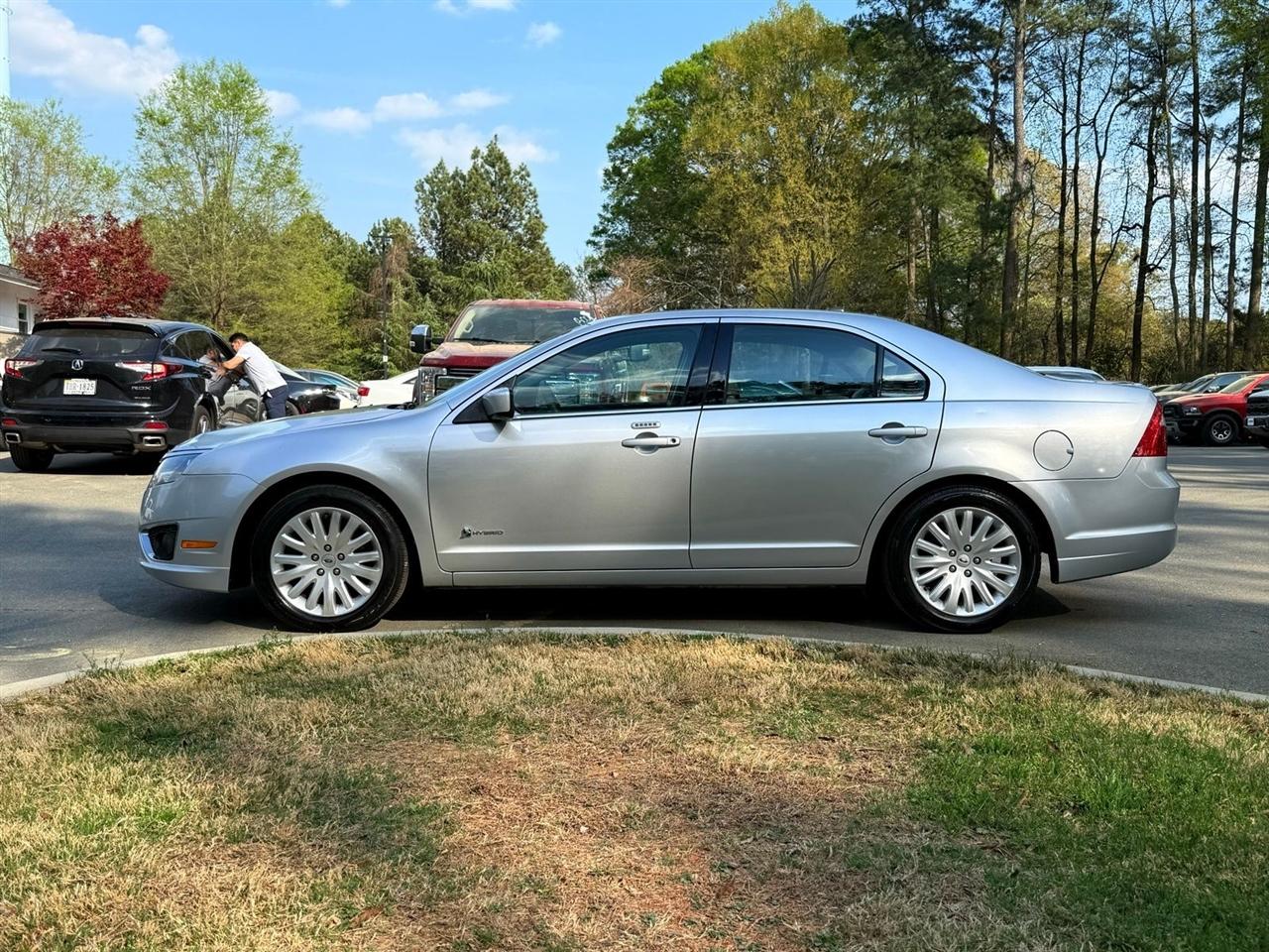 Ford Fusion Hybrid  2010