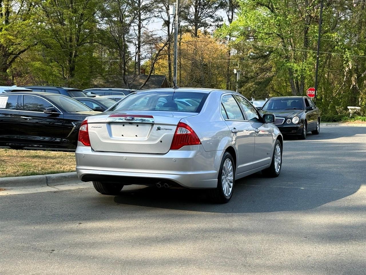 Ford Fusion Hybrid  2010