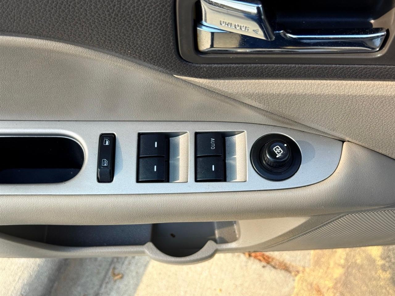 Ford Fusion Hybrid  2010