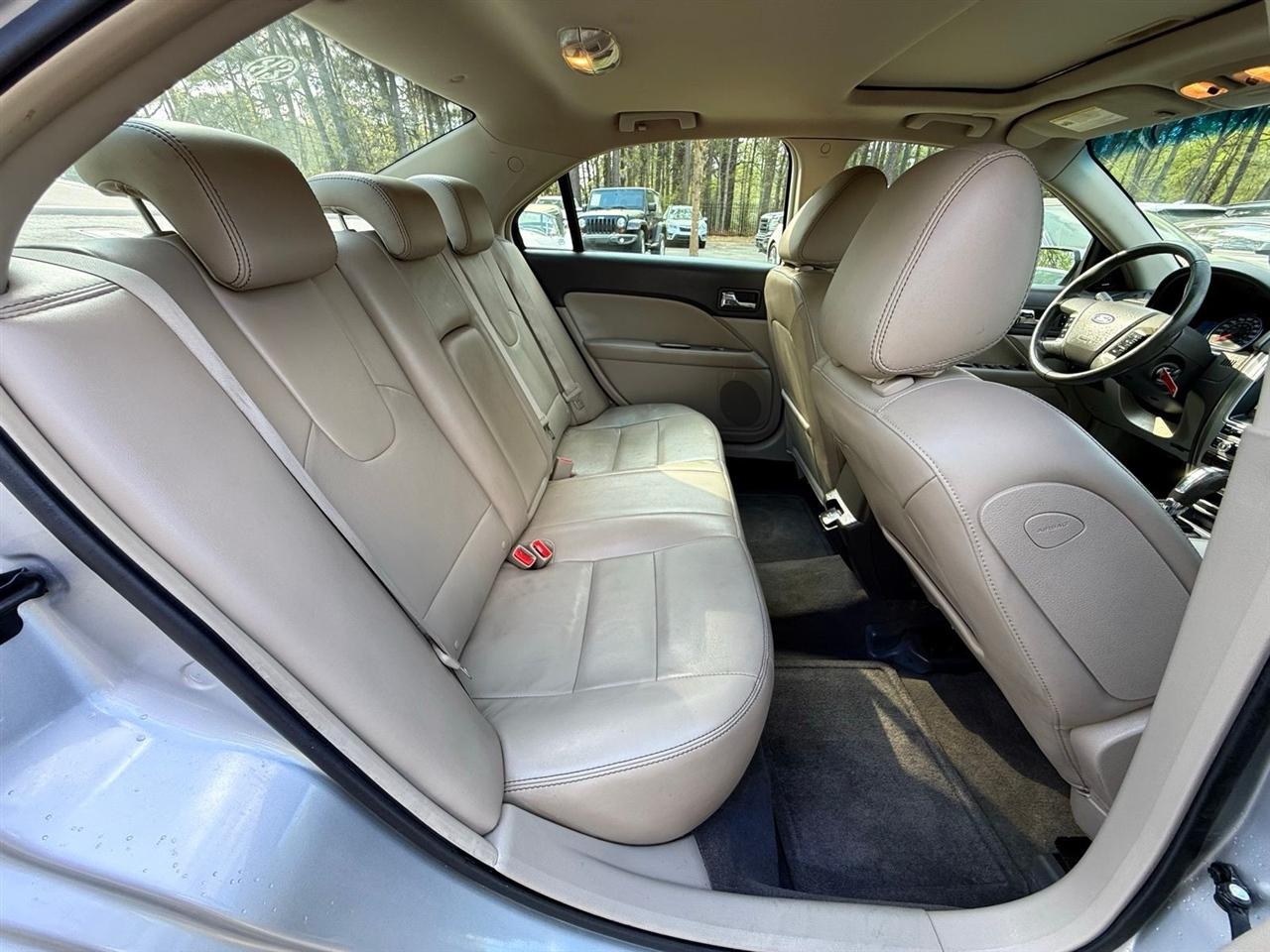 Ford Fusion Hybrid  2010