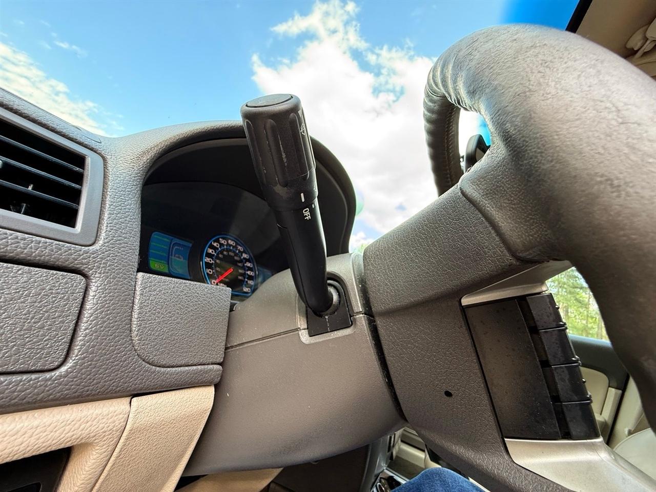 Ford Fusion Hybrid  2010