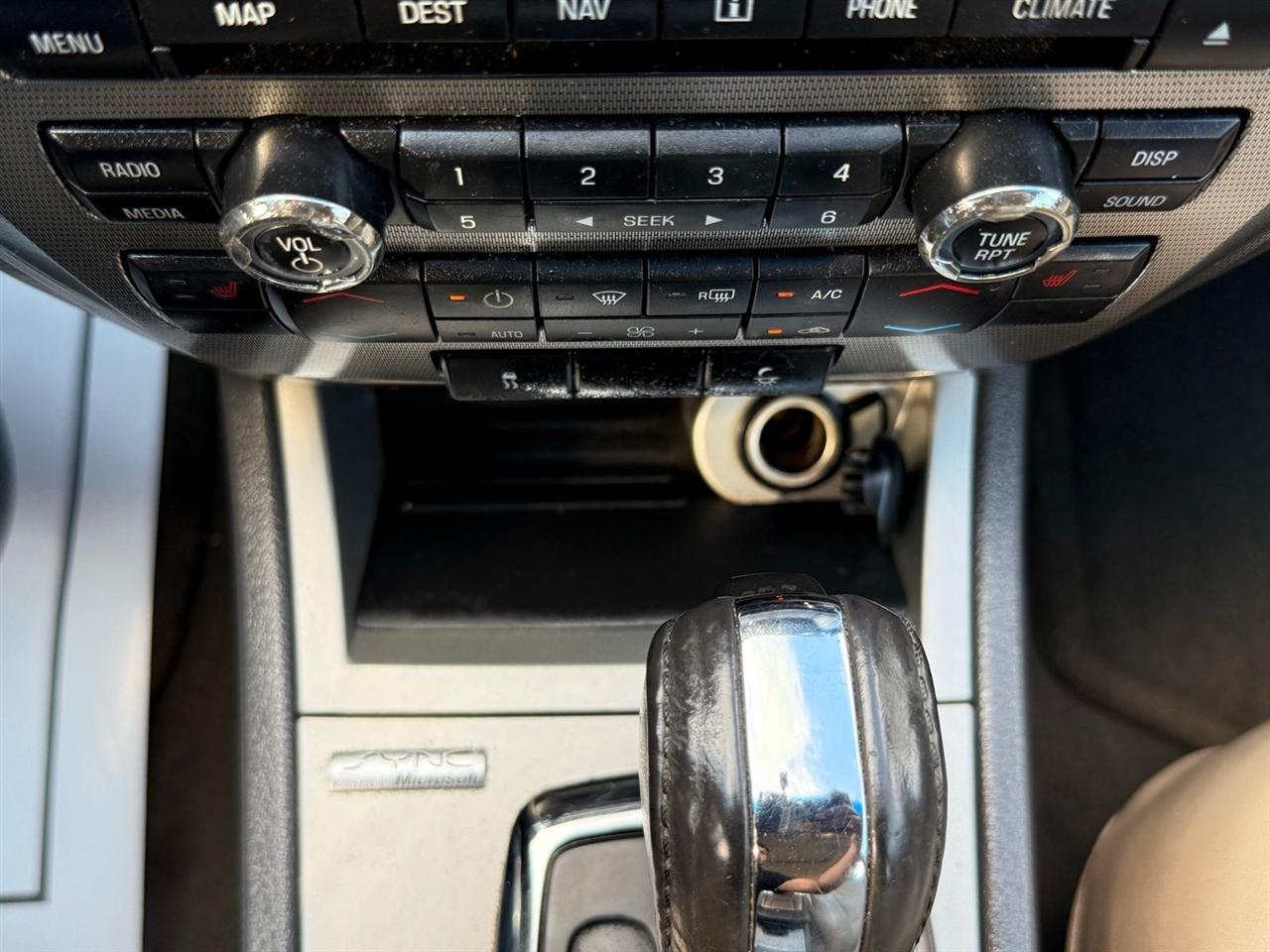 Ford Fusion Hybrid  2010