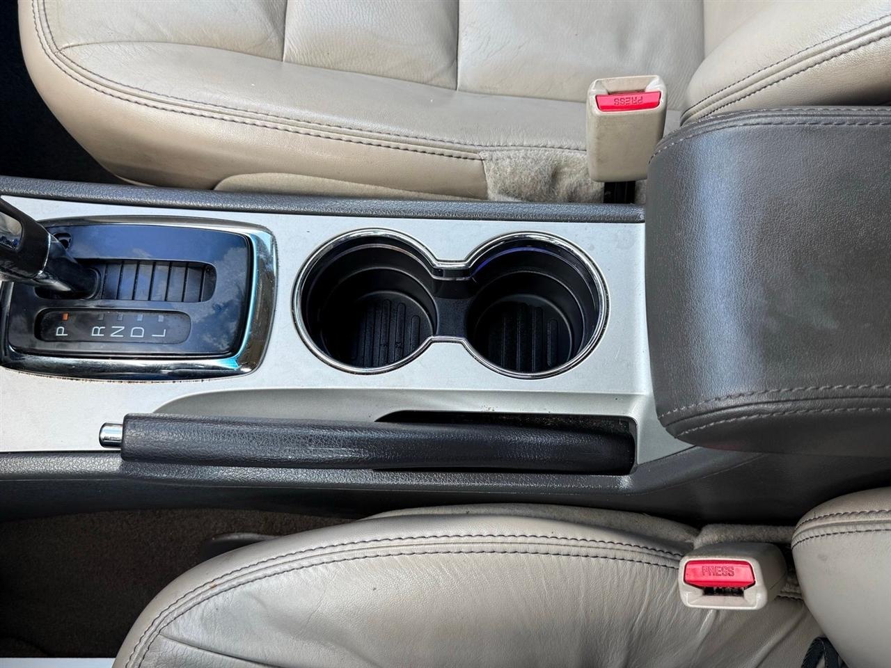 Ford Fusion Hybrid  2010