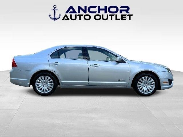 Ford Fusion Hybrid  2010