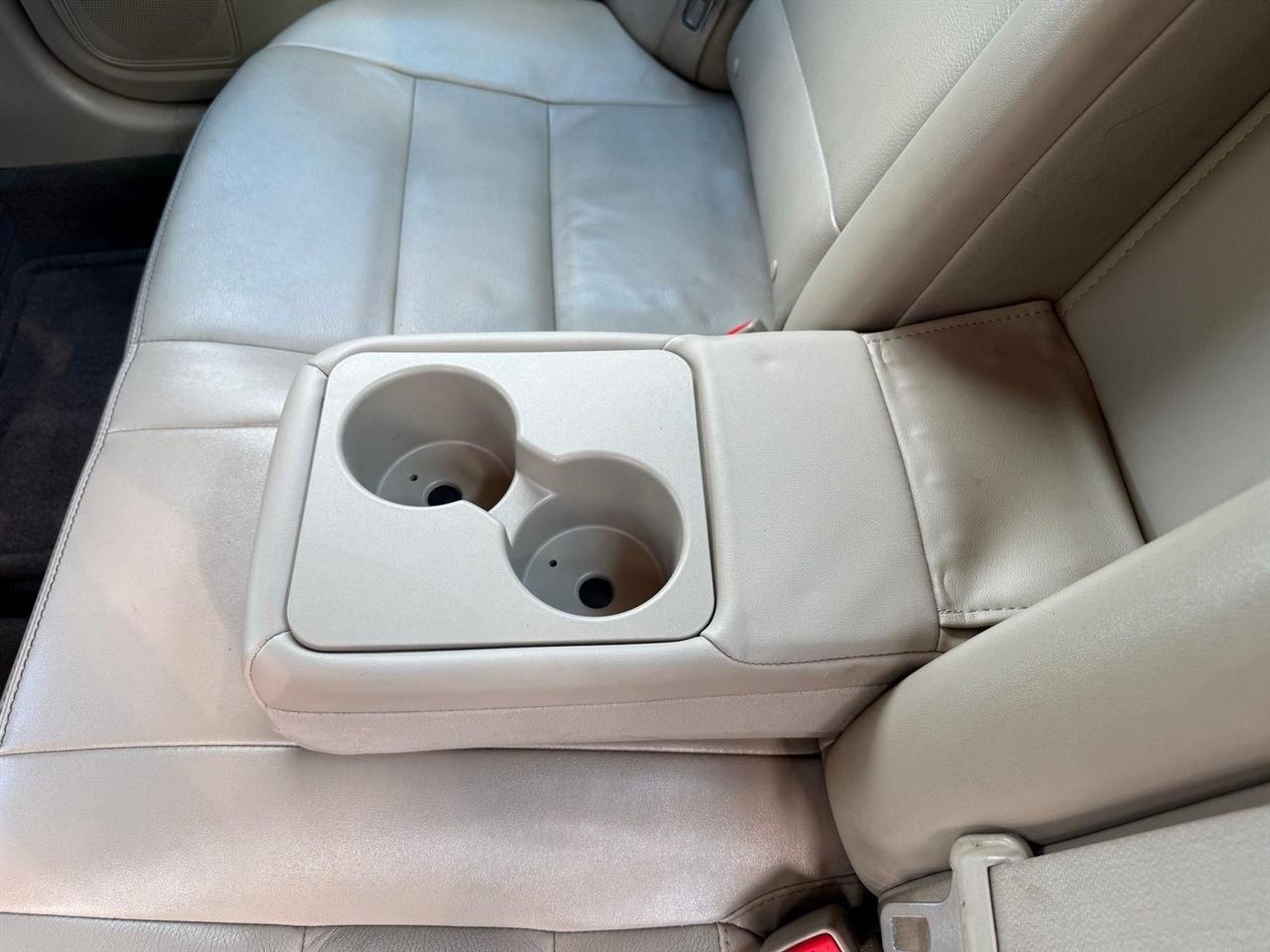 Ford Fusion Hybrid  2010