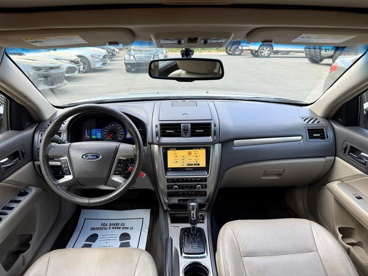 Ford Fusion Hybrid  2010