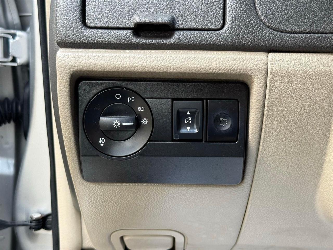 Ford Fusion Hybrid  2010