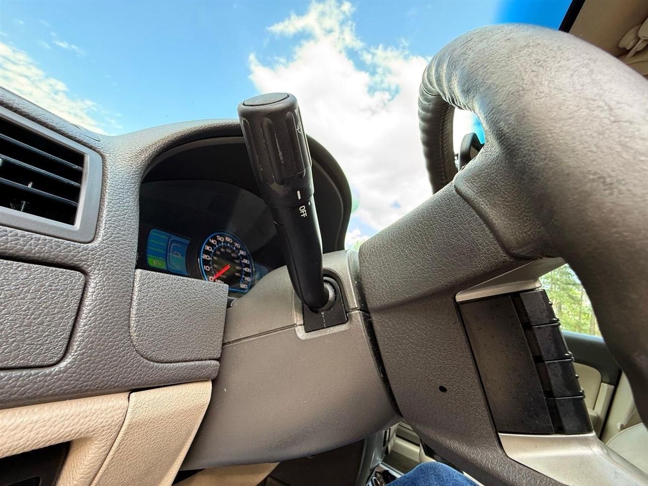 Ford Fusion Hybrid  2010