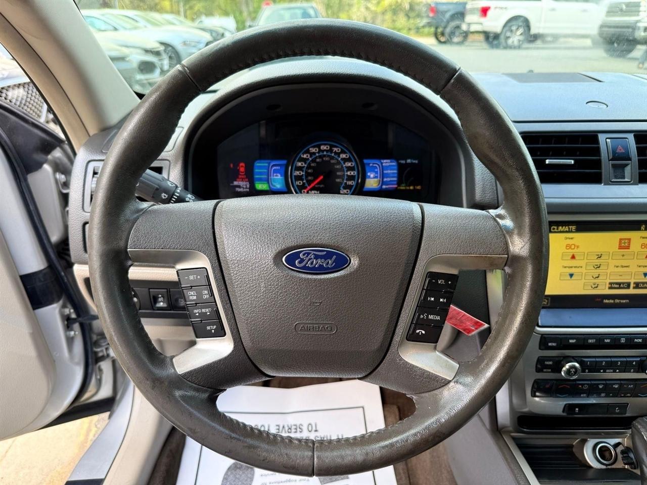 Ford Fusion Hybrid  2010