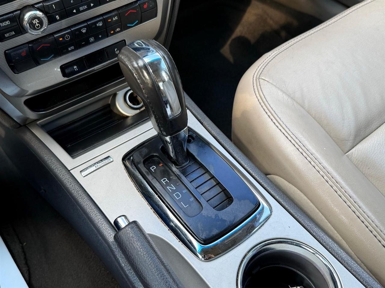 Ford Fusion Hybrid  2010