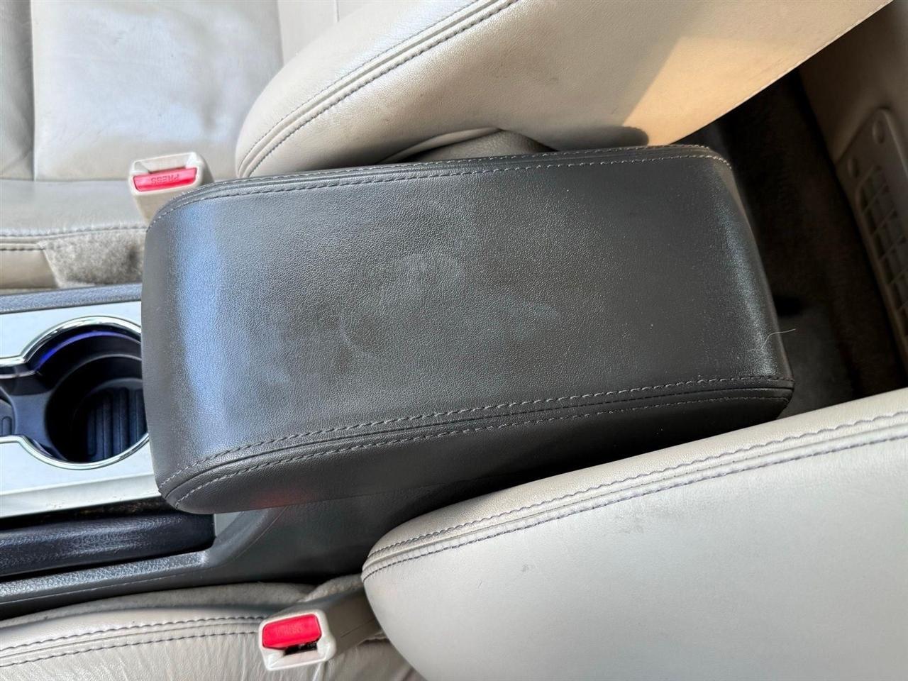 Ford Fusion Hybrid  2010